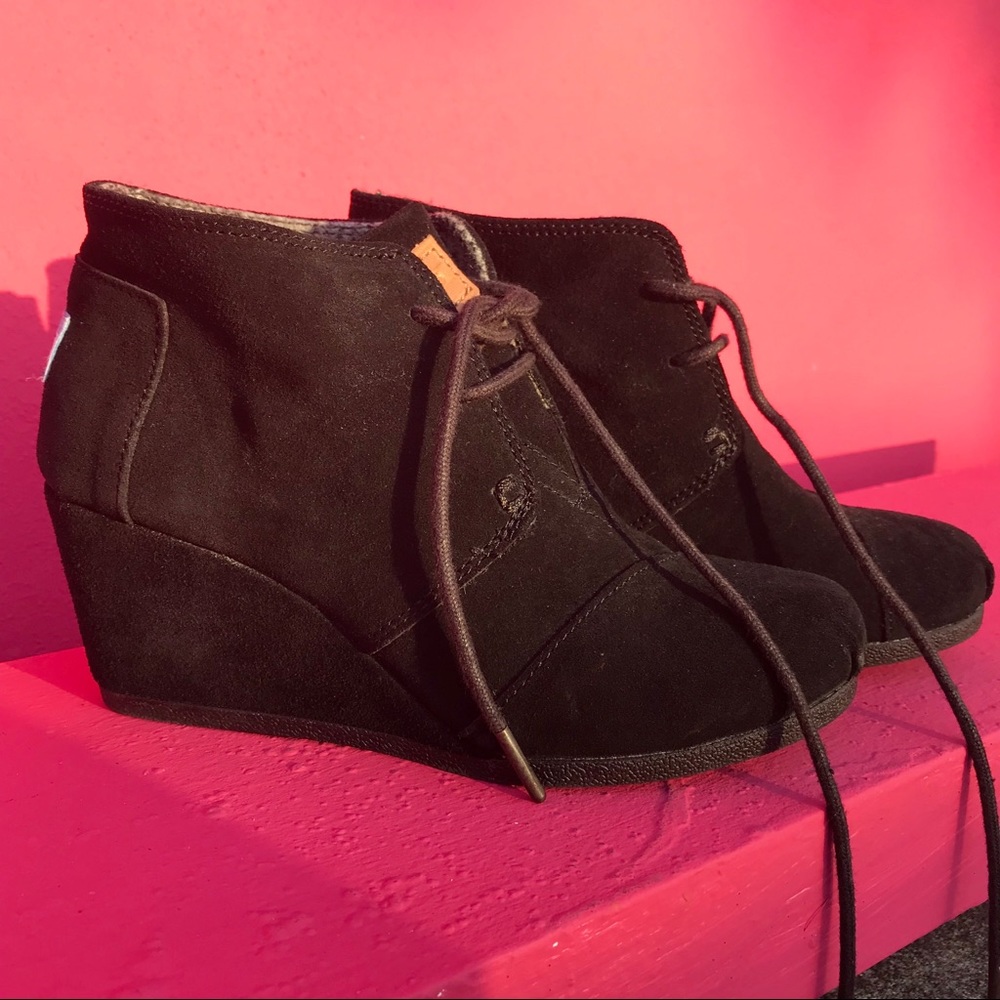Toms Desert Wedge Black Suede Bootie